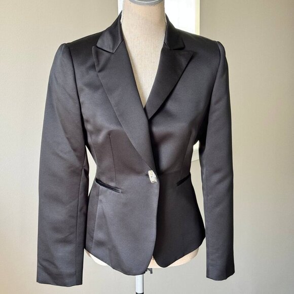 TAHARI LUXE Black Wrinkle Free Classic Tuxedo Blazer - Size 4 - Picture 1 of 10